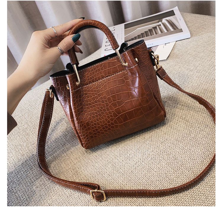 cross strap handbolsas