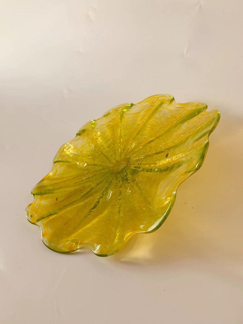 2020 Custom Made Hand Blown Glass Hanging Wall Plates For Hotel