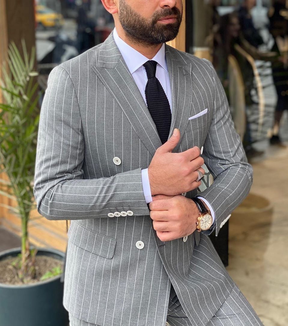 Acquistare Silver Grey Gessato Abiti Da Uomo Visiera Risvolto Doppio Petto  Formale Vestito Di Affari Luomo Giacca Sportiva Del Rivestimento Degli  Uomini Degli Smoking Abiti Sposo Sposa Economico | Consegna Veloce E