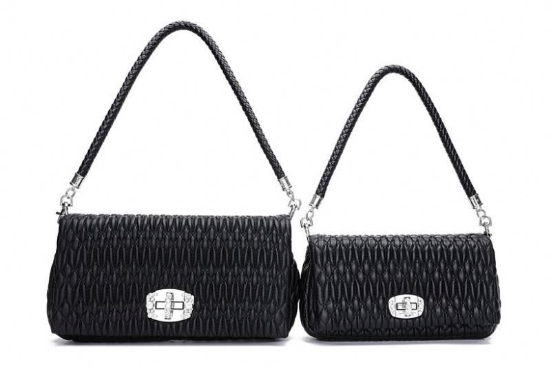 trending women's handbags