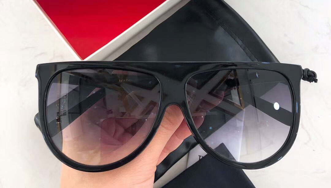 gradient mirrored sunglasses