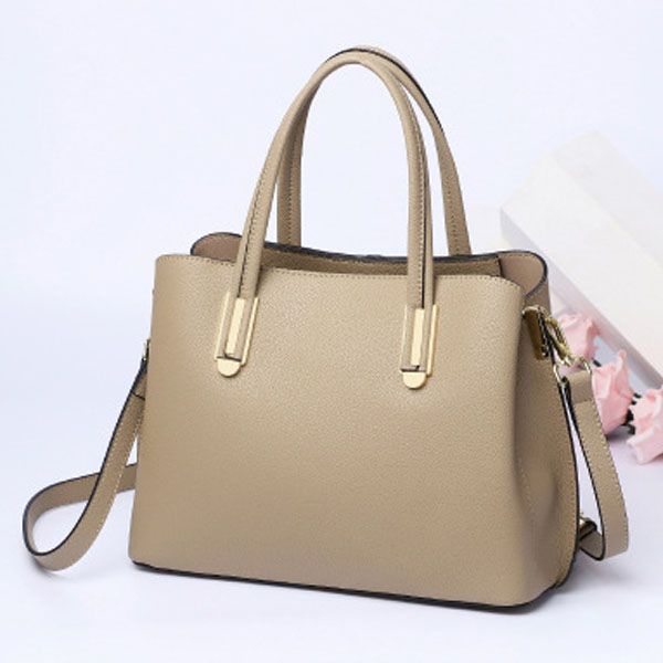 popular handbags 2019