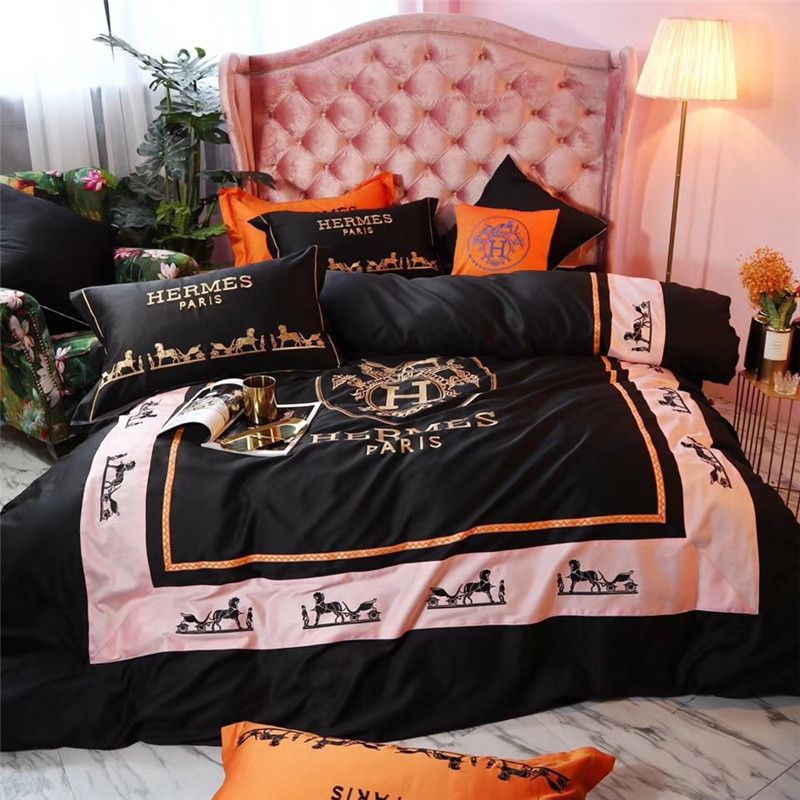 Black H Letter Embroidery Bedding Bag Luxury Design Boutique Horse