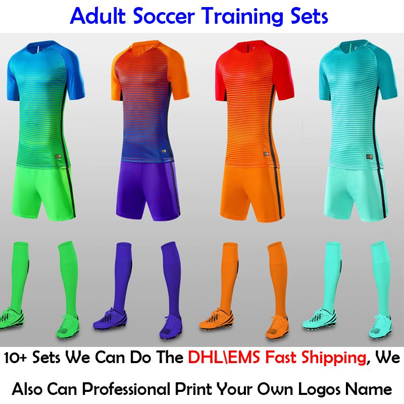 uniforme laranja e azul