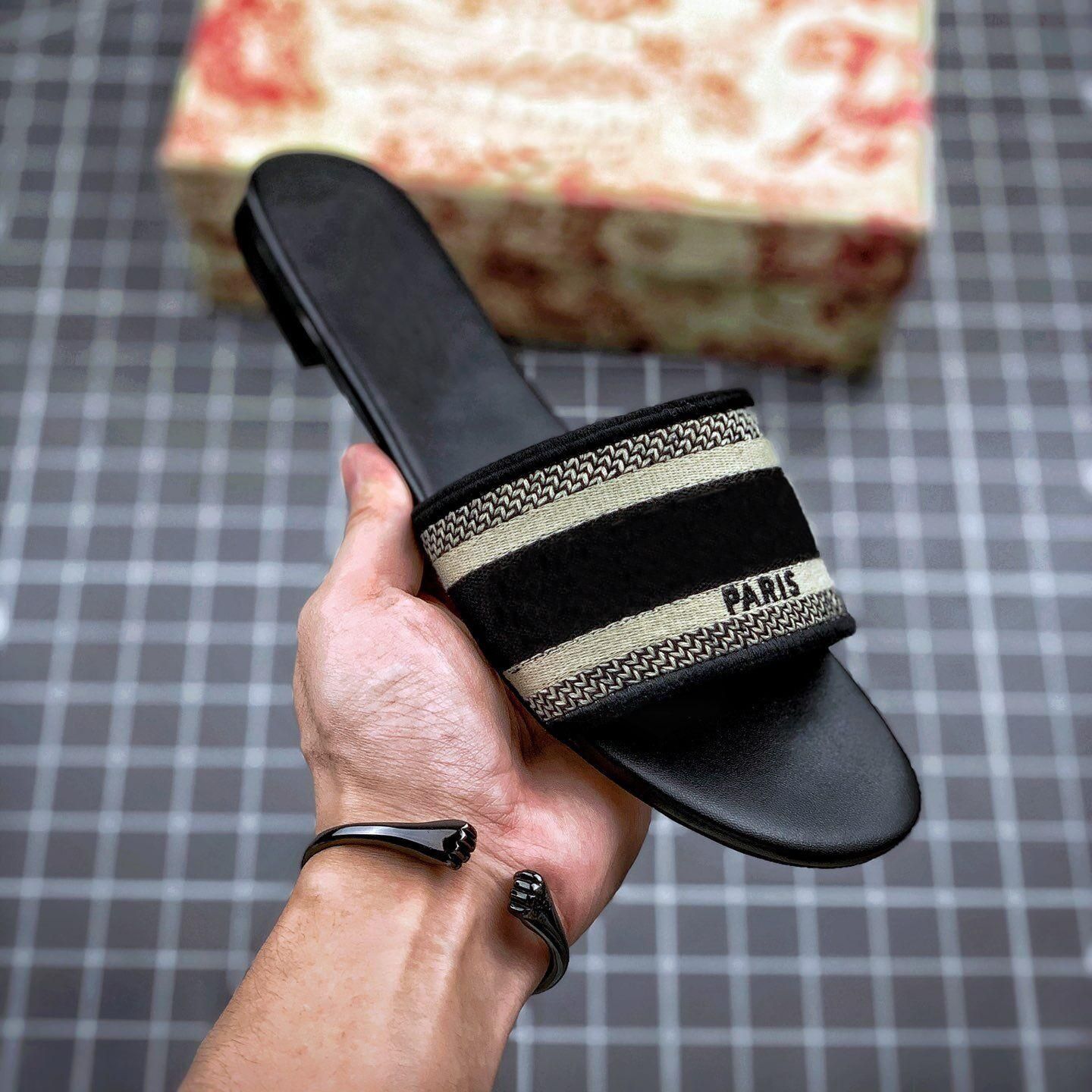 paris slide slippers