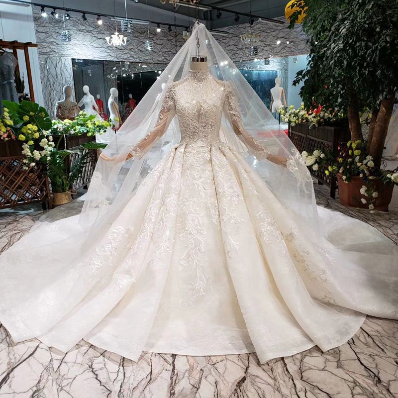 Acquista 2019 Nuovo Disegno Croazia Abiti Da Sposa Stile Lungo Del Merletto Di Tulle Velo E Abiti Da Sposa Del Treno Nappa Alto Collo Particolare Di Applique Abiti Da Sposa A 825 95