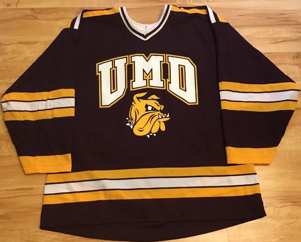 maroon hockey jersey