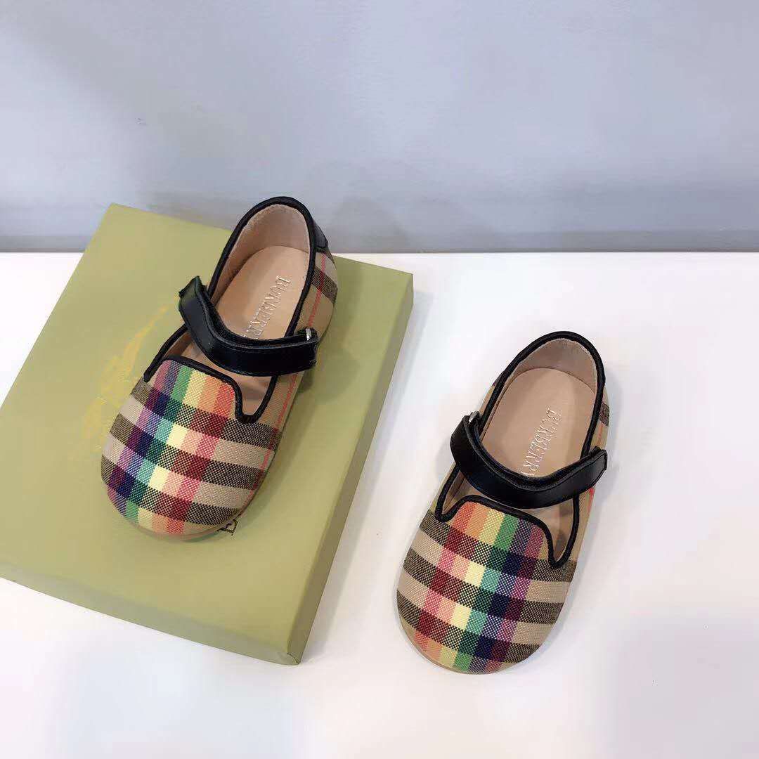 designer flat shoes black