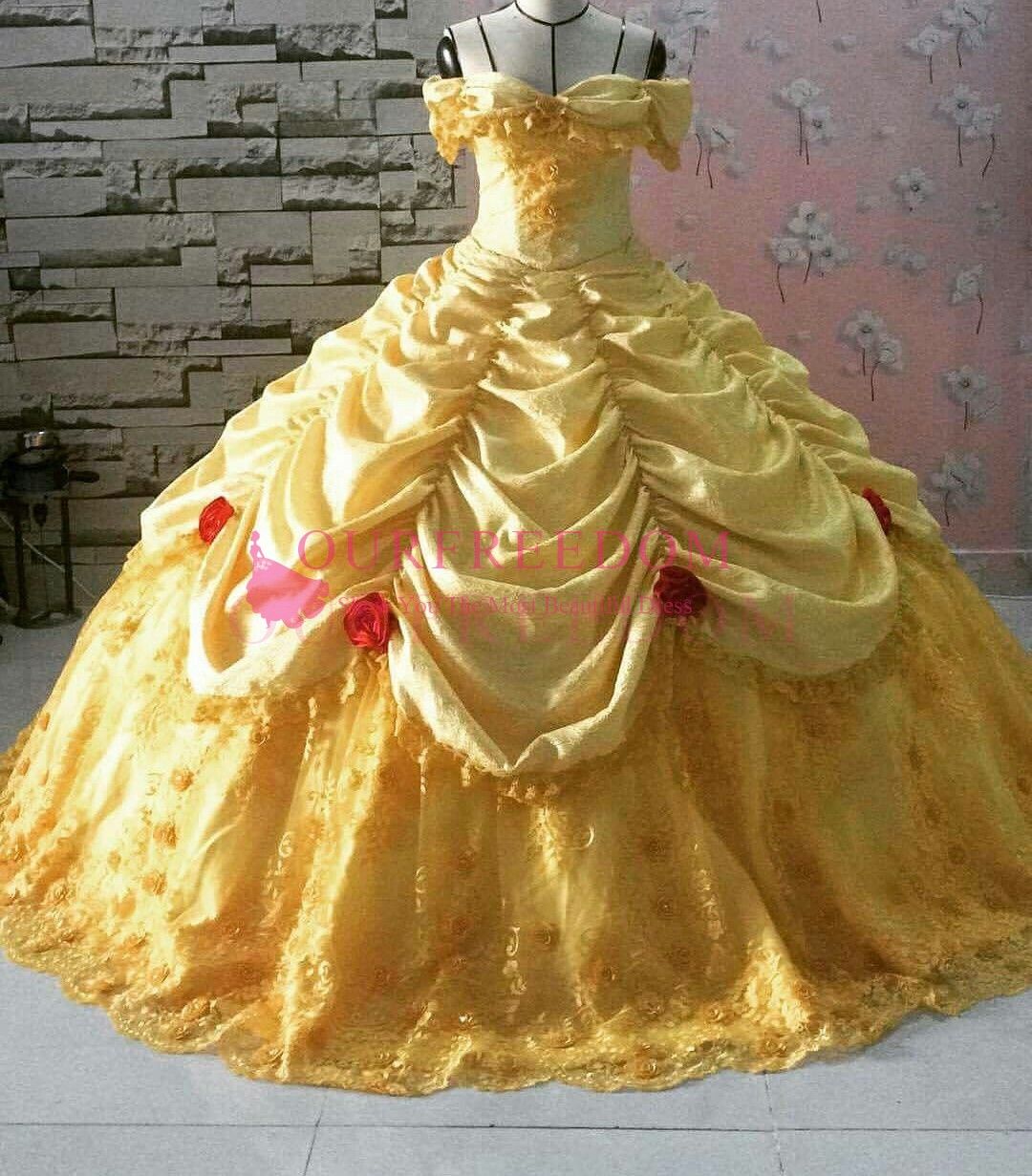 Elegant Yellow Quinceanera Dresses Sweet 16 18 Lace Rufles Skirts Off