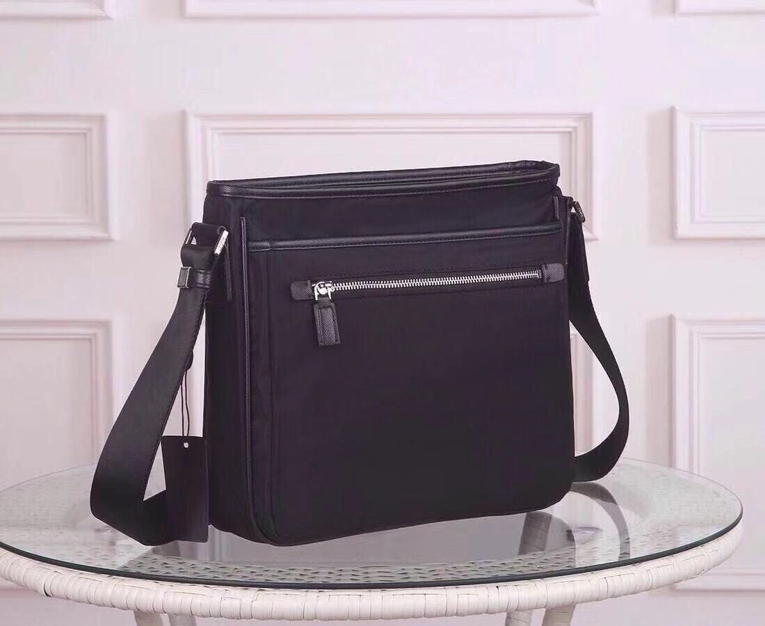 Compre Bolso Cruzado Del Cuerpo Para Los Hombres Bolsa De Hombro  Impermeable Bolso De Tela De Paracaídas Por Mayor Orignal Hombre Mensajero  Del Diseñador De Moda Del Bolso Del Monedero De La