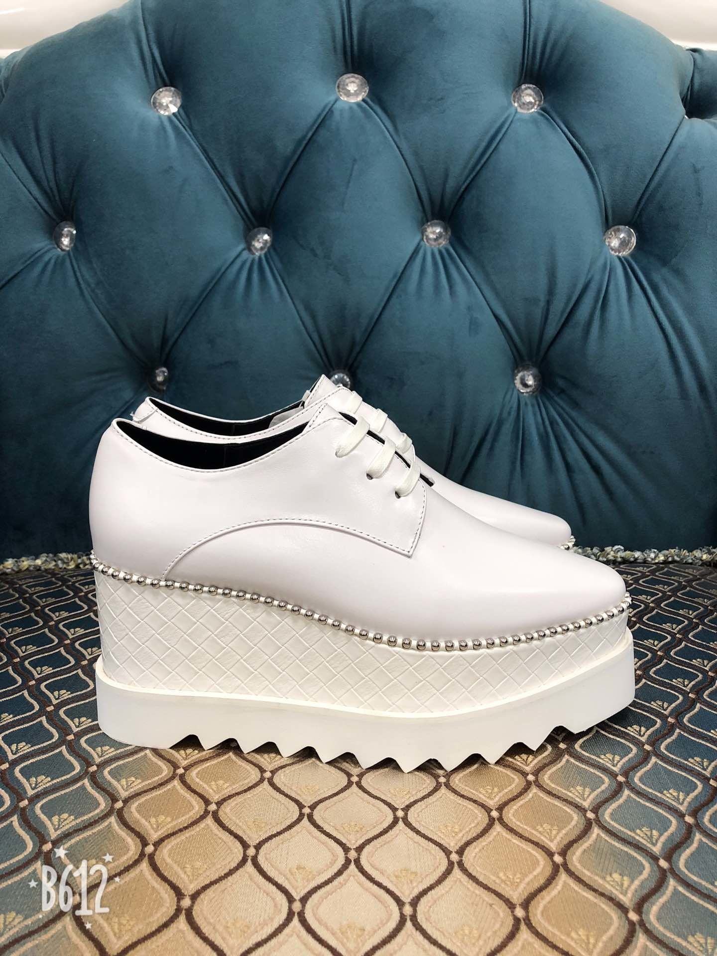 ladies leather wide fit shoes