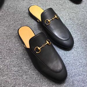 Klassiskt svart läder