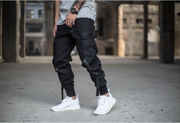Pantaloni Cargo Neri In Nylon da Uomo - Balmain.com