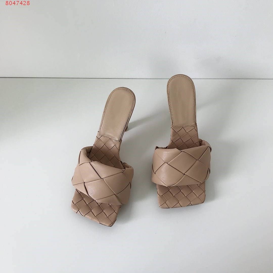 latest women shoes