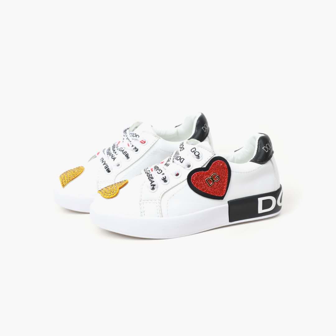 youth white tennis shoes