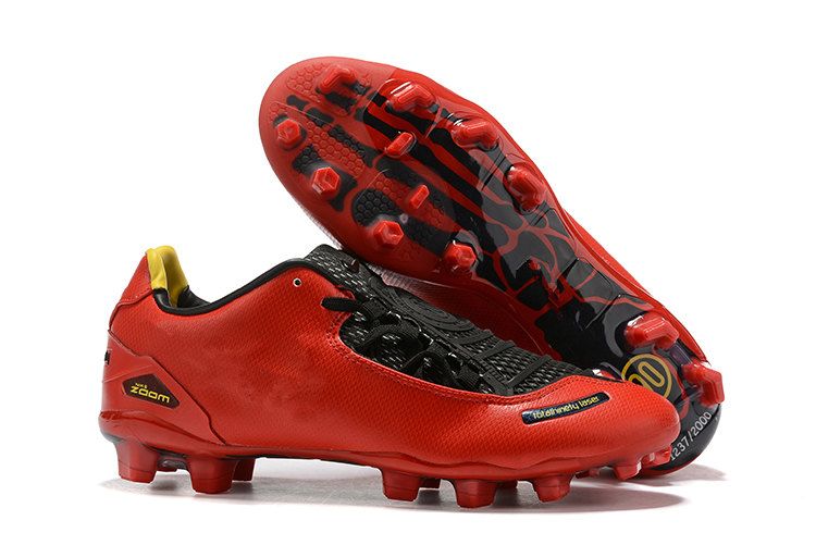 t90 football boots