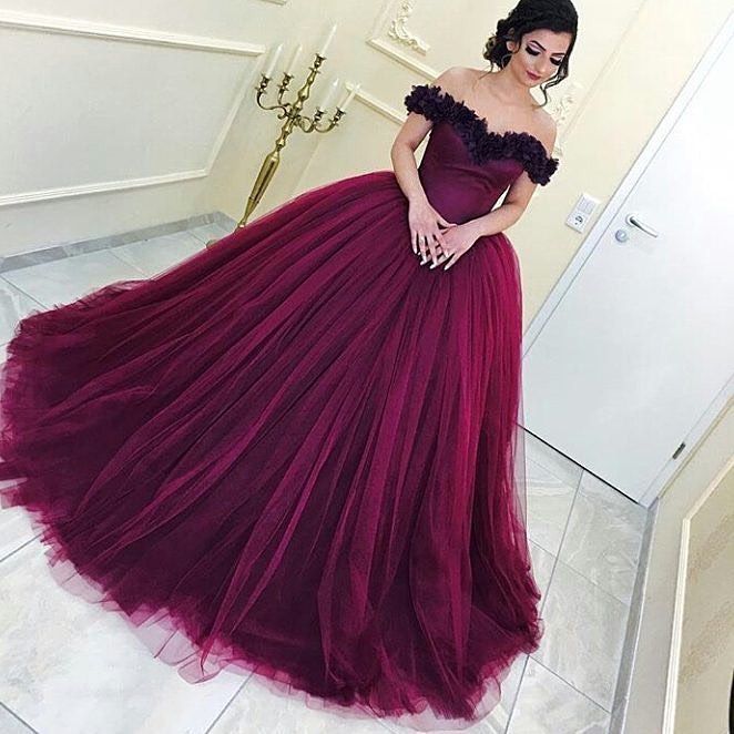 beautiful purple prom dresses