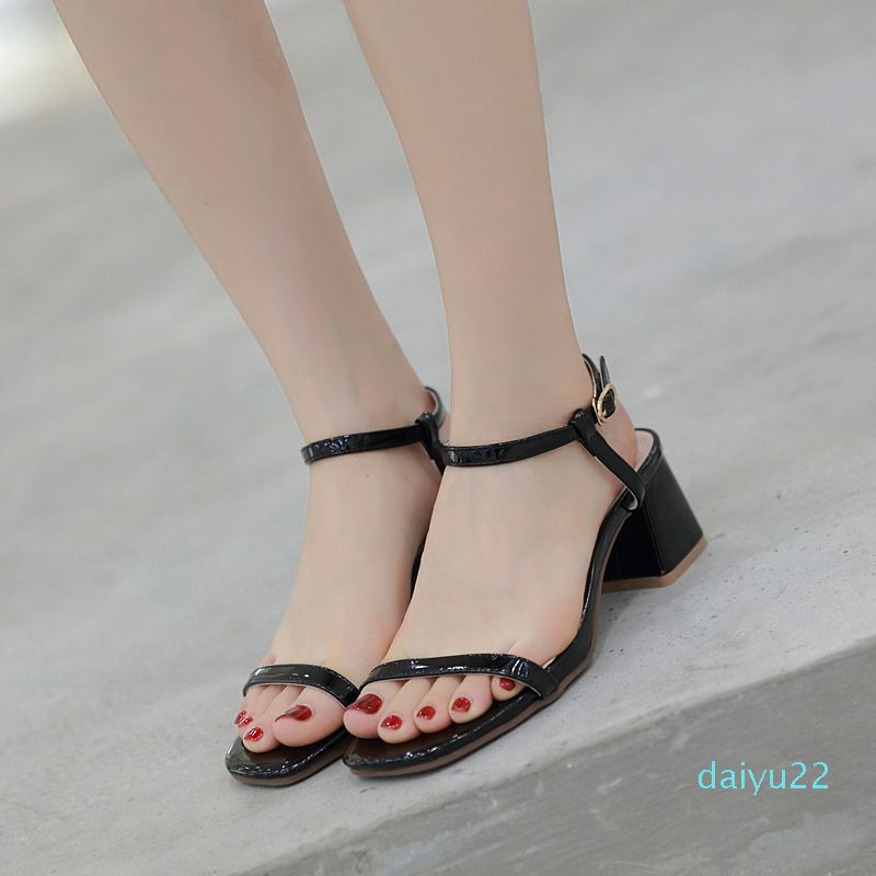 simple ladies footwear