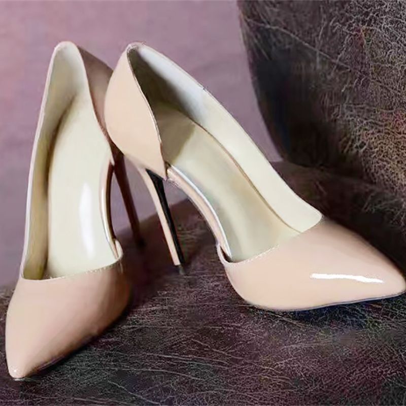 red sole shoes brand