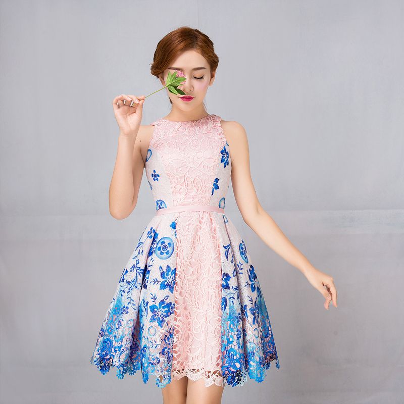 pretty graduation dresses