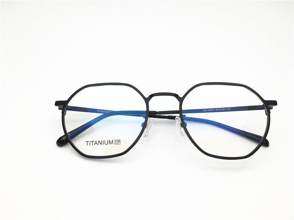 latest eyewear frames