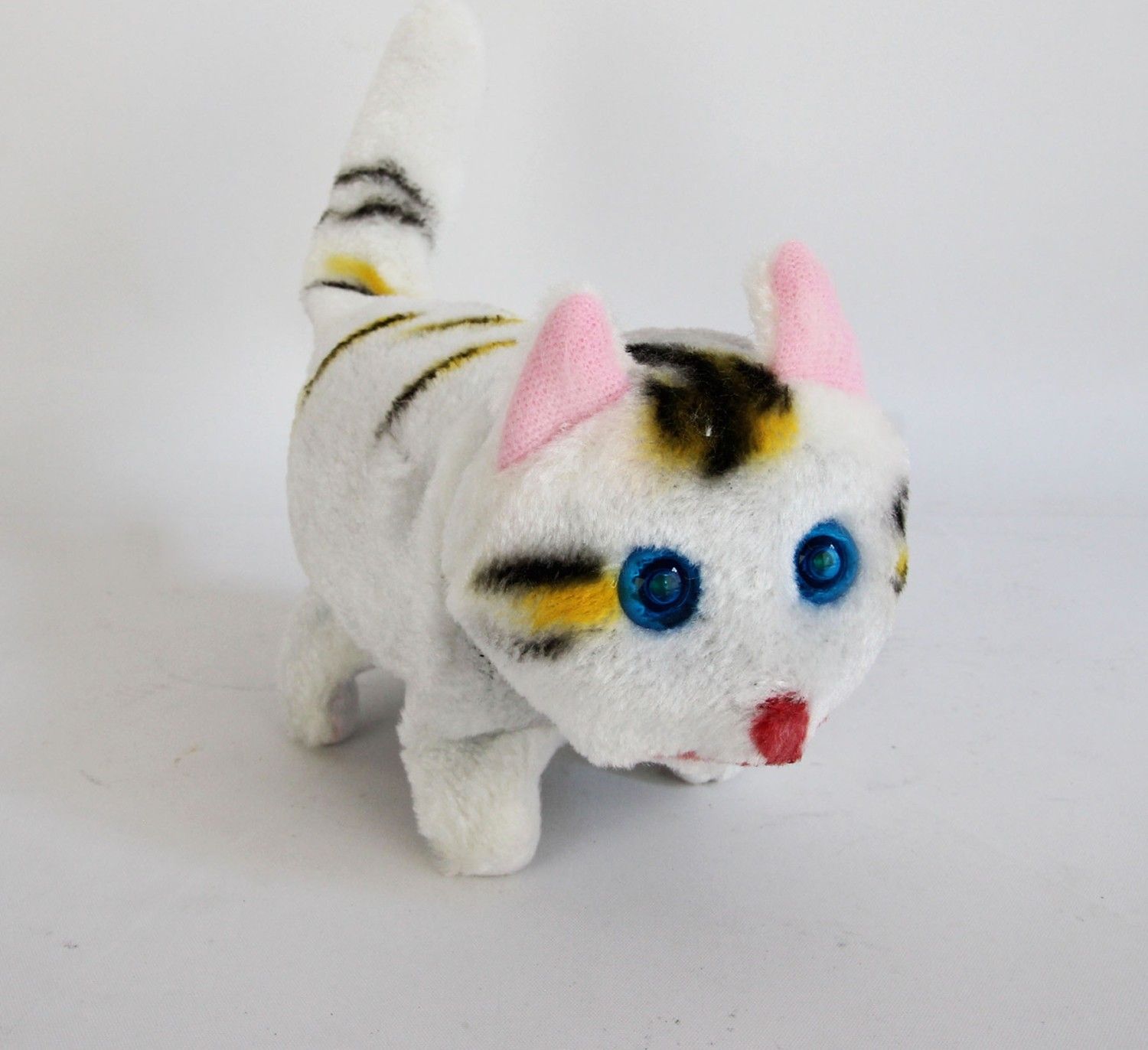 battery operated stuffed cat