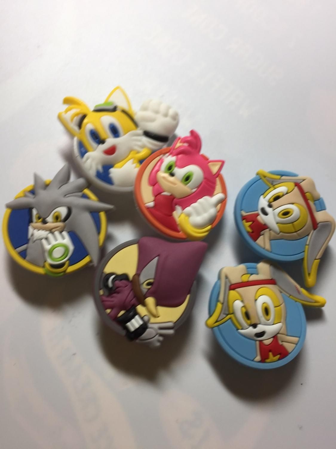 sonic hedgehog crocs