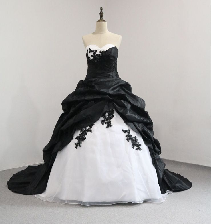 White And Black Ball Gown Vintage Wedding Dresses Strapless Black