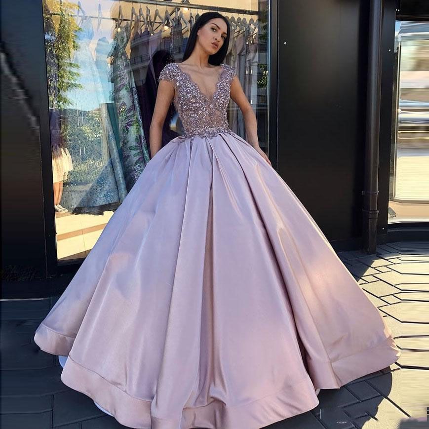 Compra Increíble Vestido De Bola De Lila Quinceañera Vestidos Elegantes  Vestidos De Fiesta Largos Formal Vestido De Fiesta Con Cremallera Vestidos  De Fiesta Sexy V Cuello Gala Jurken Barato | Entrega Rápida