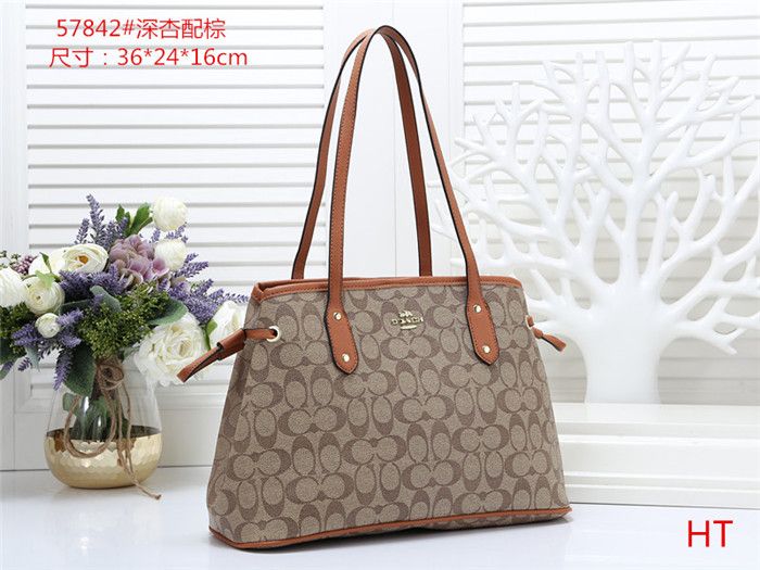 purses and handbags