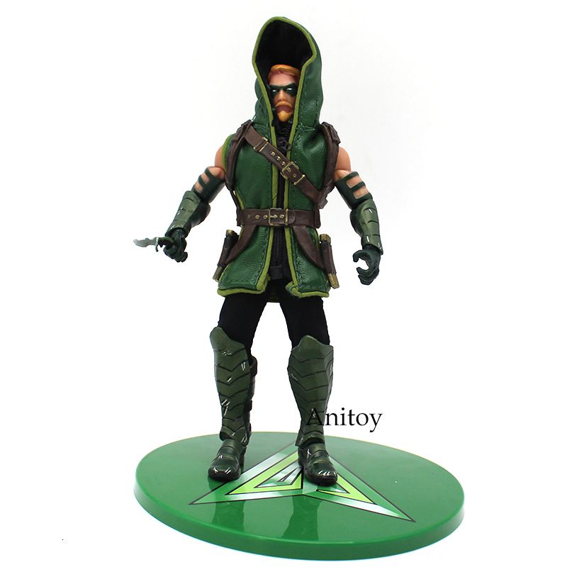 Mezco Green Arrow 2025 | thesnowgoosegallery.com