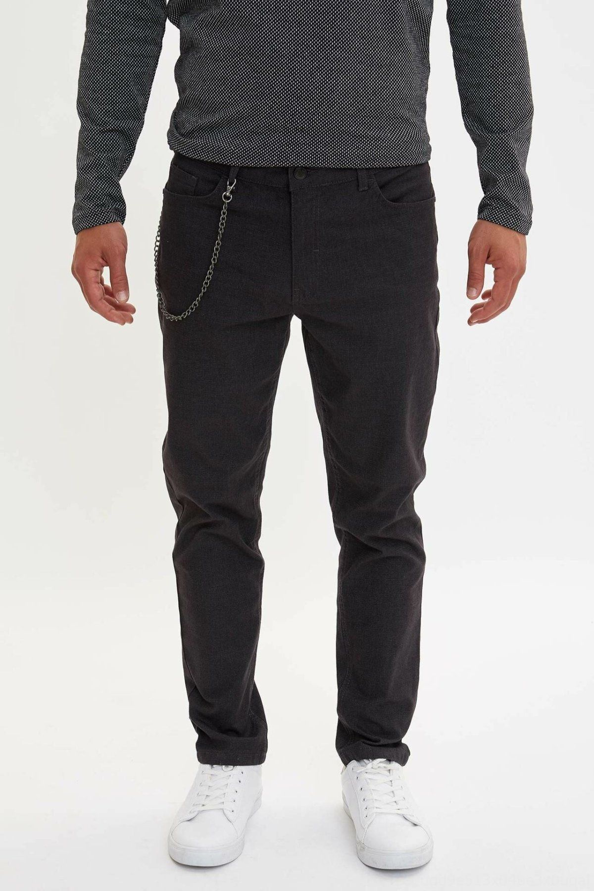 Defacto Erkek V Yakali Slim Fit Kisa Kollu T Shirt Fiyati