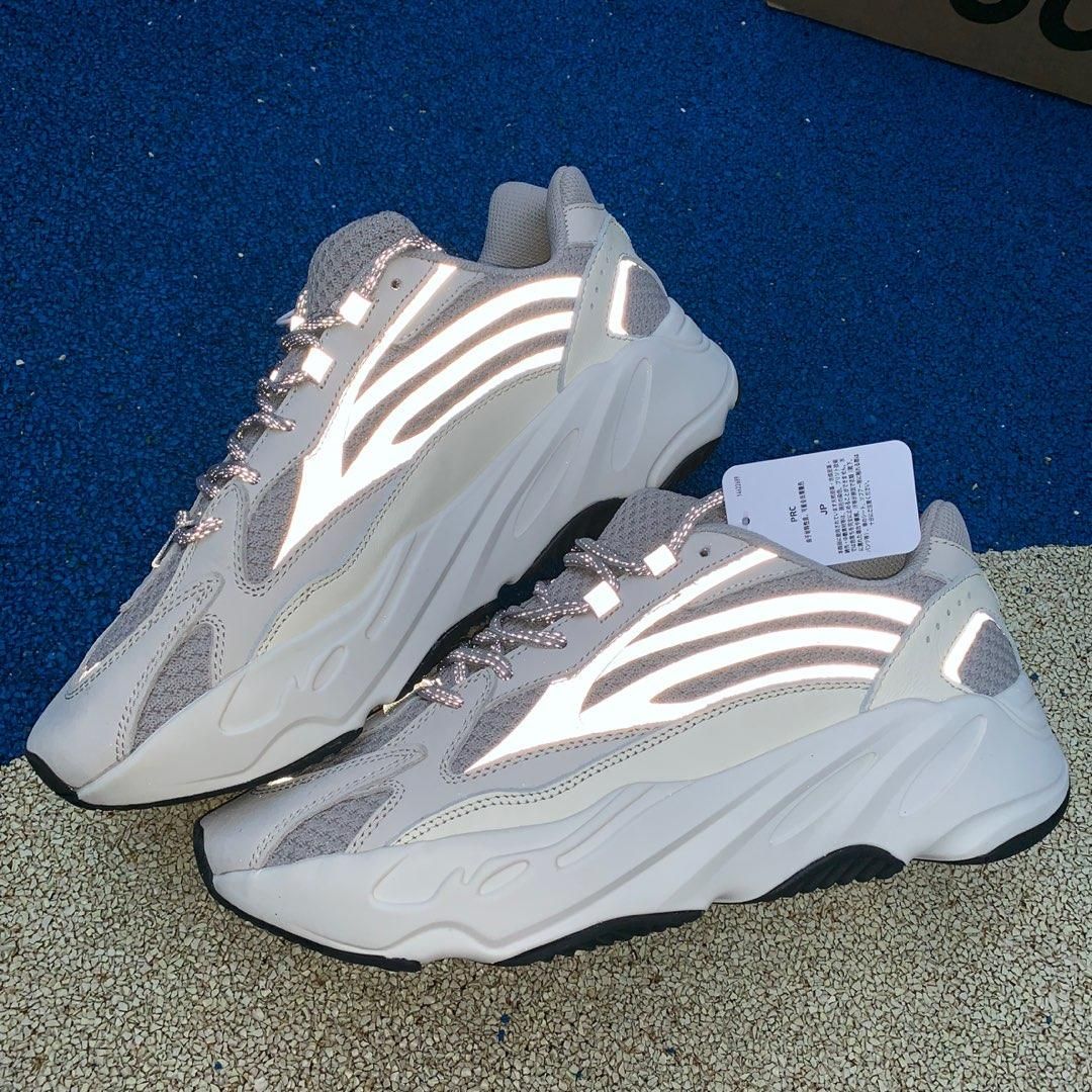 nike 700 shoes