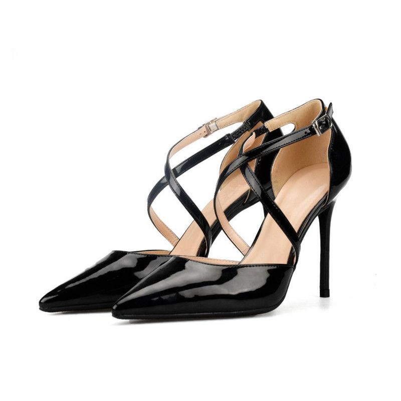 black pointed shoes womens