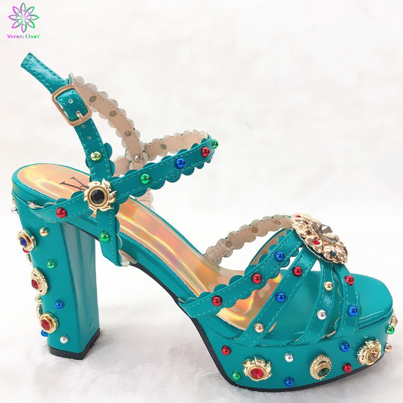 aqua pumps shoes