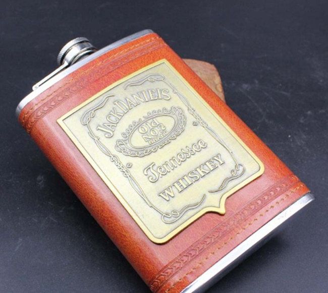1pc Liquor Hip Flask Outdoor Whiskey Alcohol Wine Flagon Bottle Engrave Steel