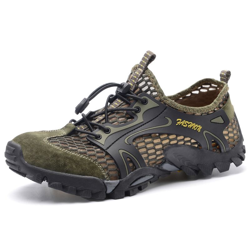mens closed toe water shoes