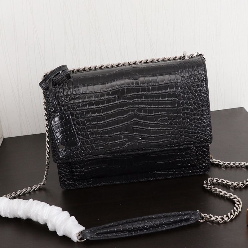 silver chain handbolsa