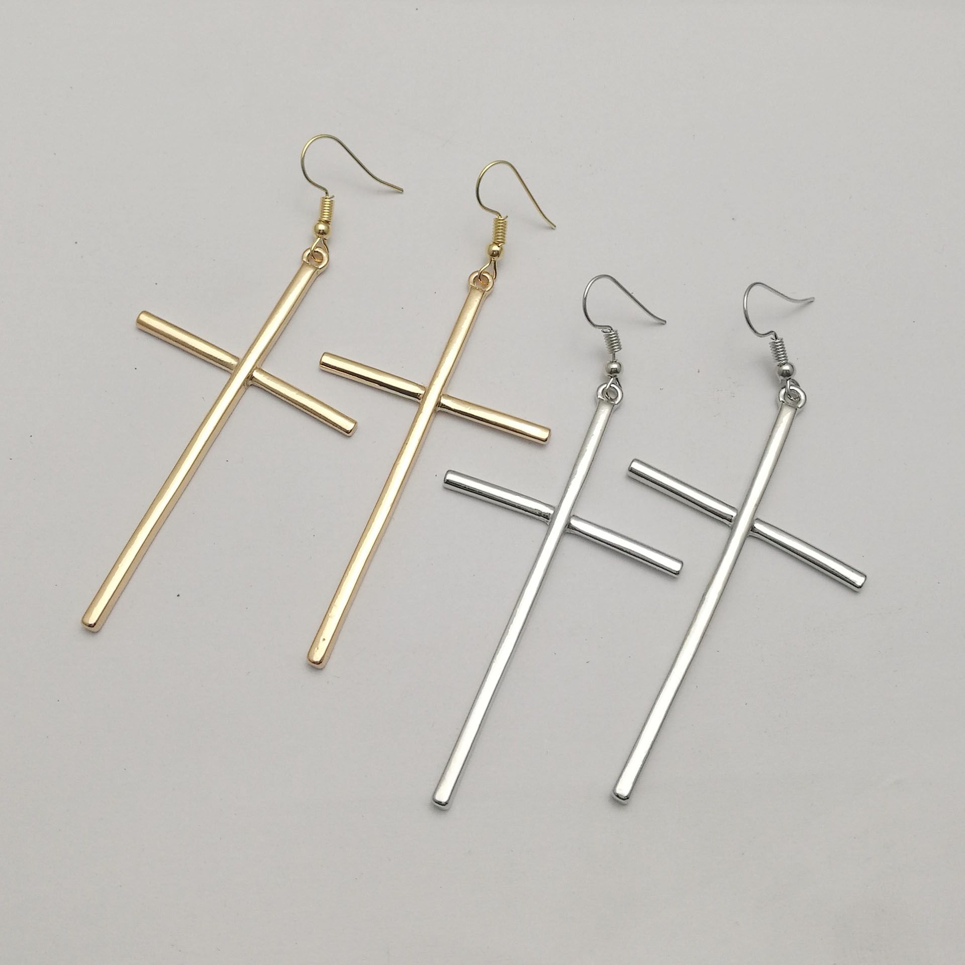 Pendientes Cruz baratos las mujeres oro / plata de los colores cuelgan de largo cuelga