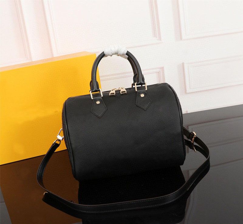 speedy 30 with shoulder strap