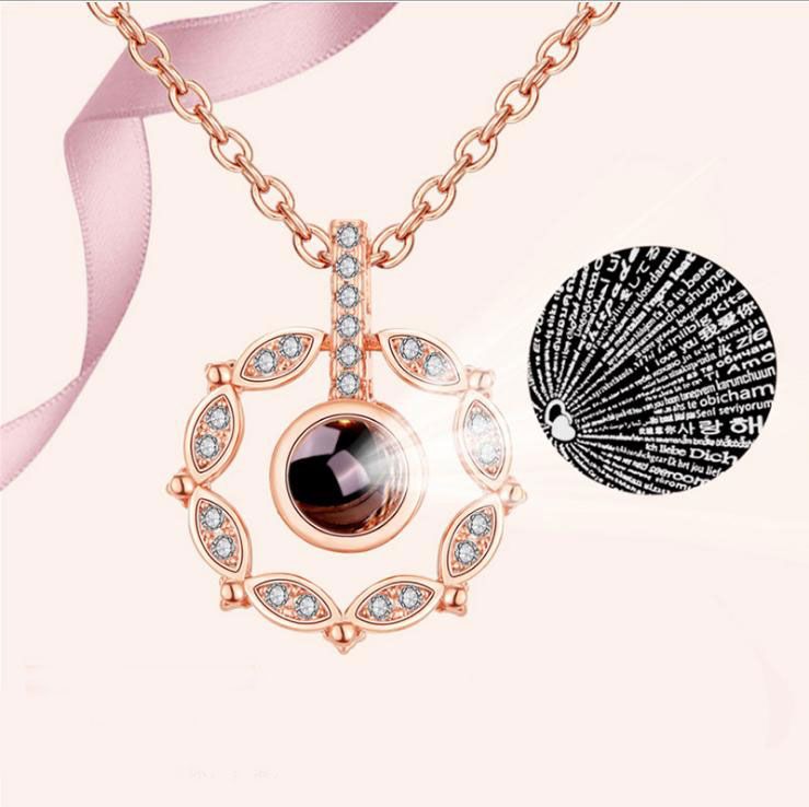 Subir Patriótico billetera Mamá te amo collar 100 idiomas amante collares flor hoja joyería para las mujeres regalo de Subir Patriótico billetera Mamá te amo collar 100 idiomas amante collares flor hoja joyería para las mujeres regalo de