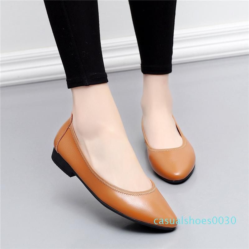 pointed leather flat shoes