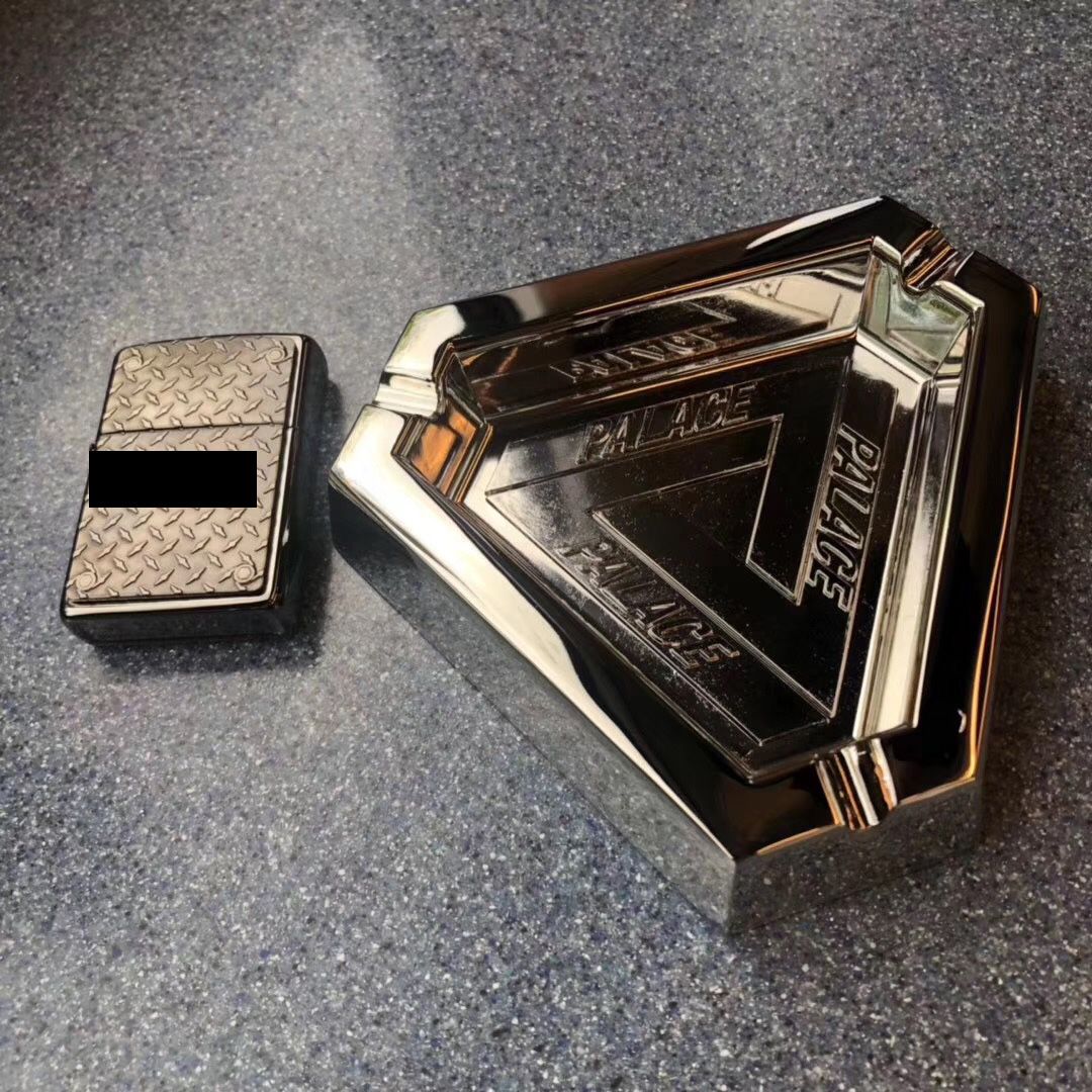 HIGH QUALITY SLIVER COLOR PALACE 19SS TRI FERG ASHTRAY TRIANGLE 