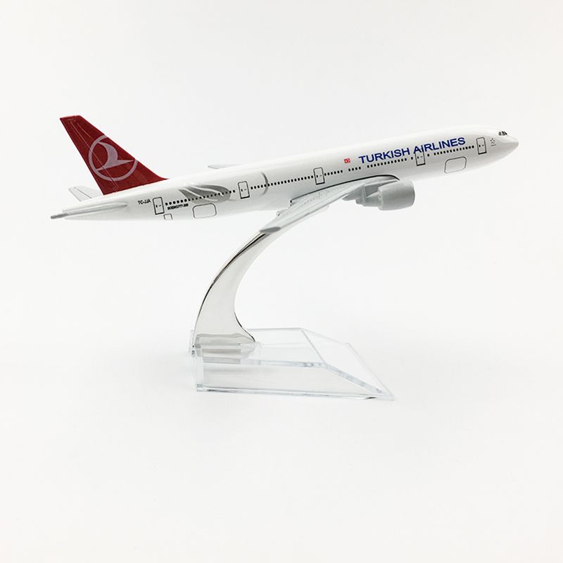 turkish airlines toy plane