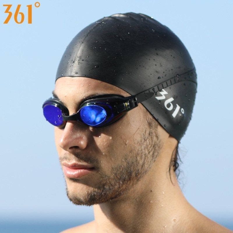 swimming cap