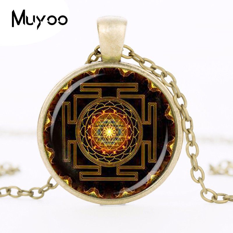 1pcs Buddhist Sri Yantra Pendant Mandala Necklace Craft Sacred Geometry Sri Yantra Buddhist Necklace Men Women Jewelry