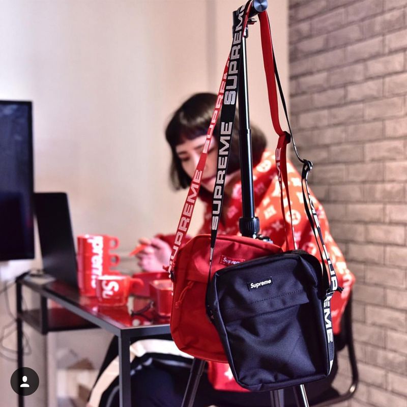 18ss supreme shoulder bag