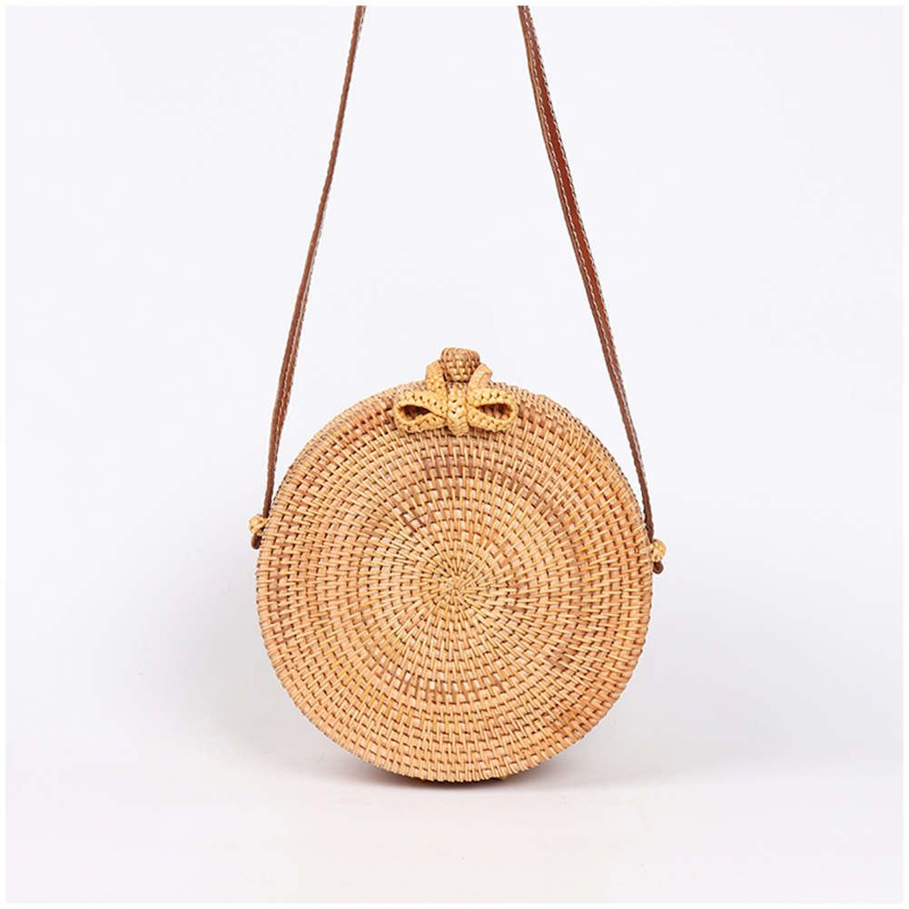 round straw bag