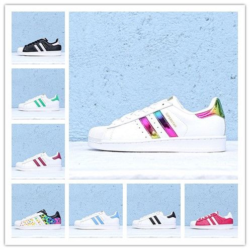 stan smith hologram