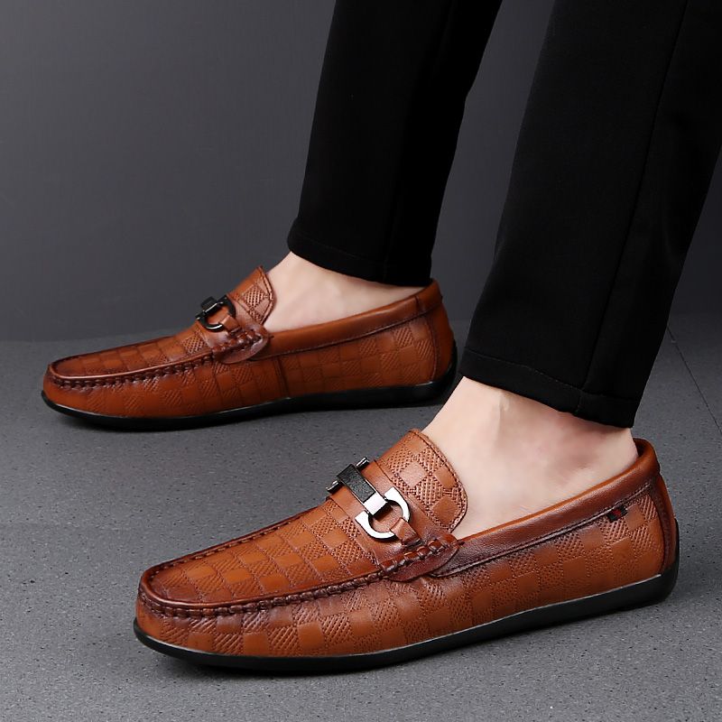 Koop De Beste En Nieuwste Kleur Hoge Kwaliteit Lederen Mannen Schoenen  Zachte Mocassins Loafers Mode Merk Mannen Flats Comfortabele Metalen  Decoratie Rijschoenen C4 |DHgate